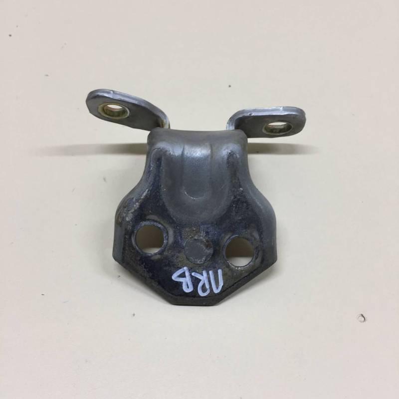 Петля двери передней правой верхняя Kia Spectra (SD) 2004-2011