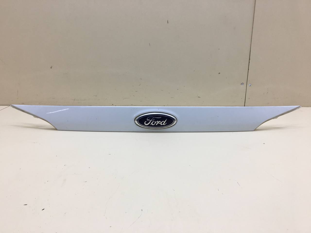 Накладка крышки багажника Ford Focus 3 2011>