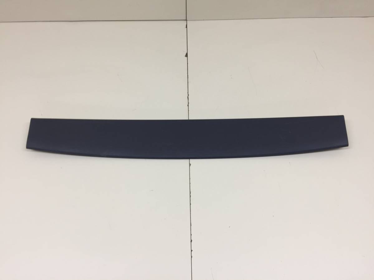 Обшивка двери багажника Subaru XV (G33,G43) 2011-2017