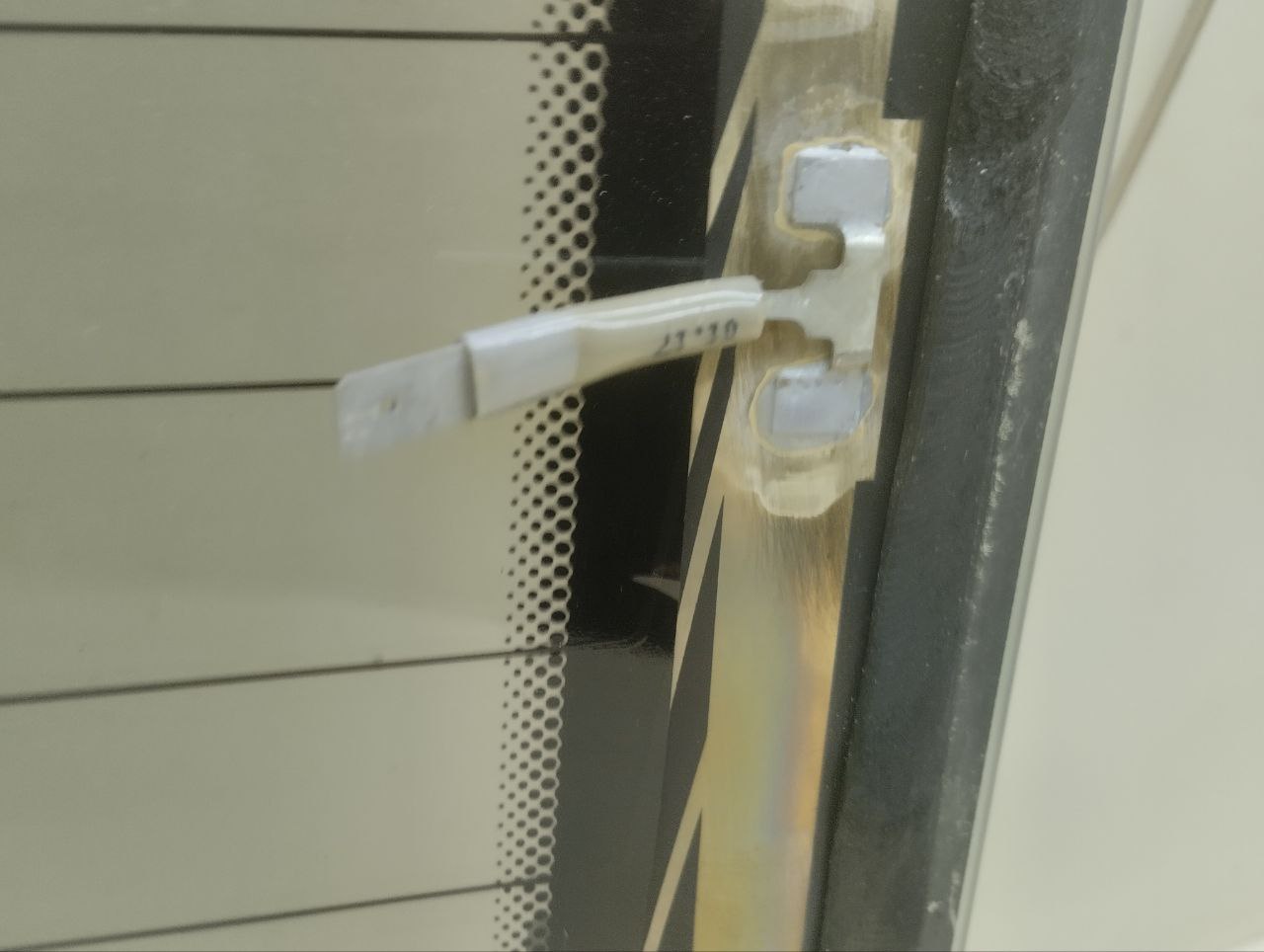 Стекло заднее Lada Granta 2011>