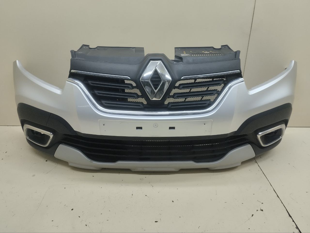 Бампер передний Renault Sandero Stepway (5S) 2014-2022 Бампер передний Renault Sandero Stepway (5S) 2014-2022