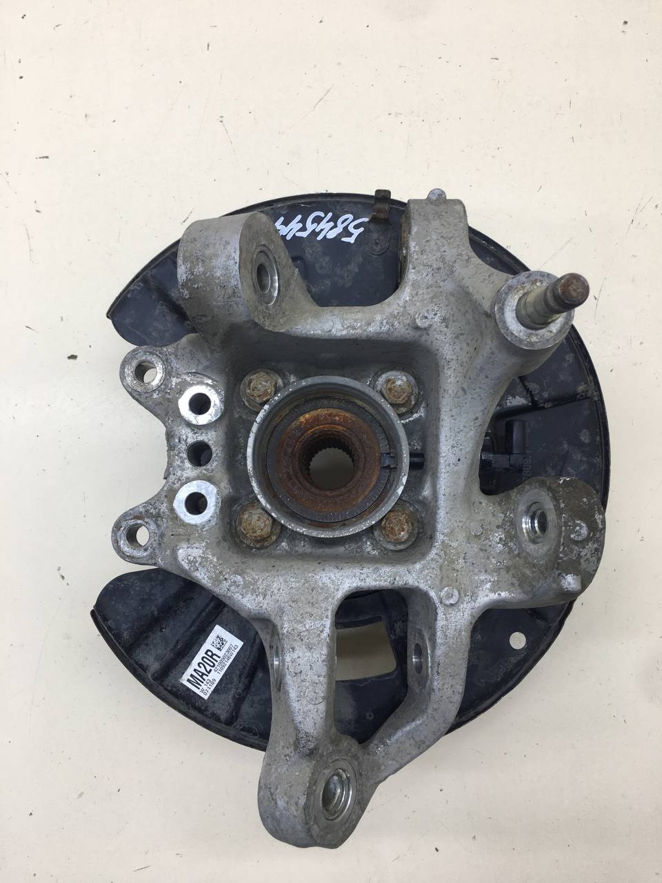 Кулак поворотный задний правый Lexus LS460 (XF40) 2006-2017