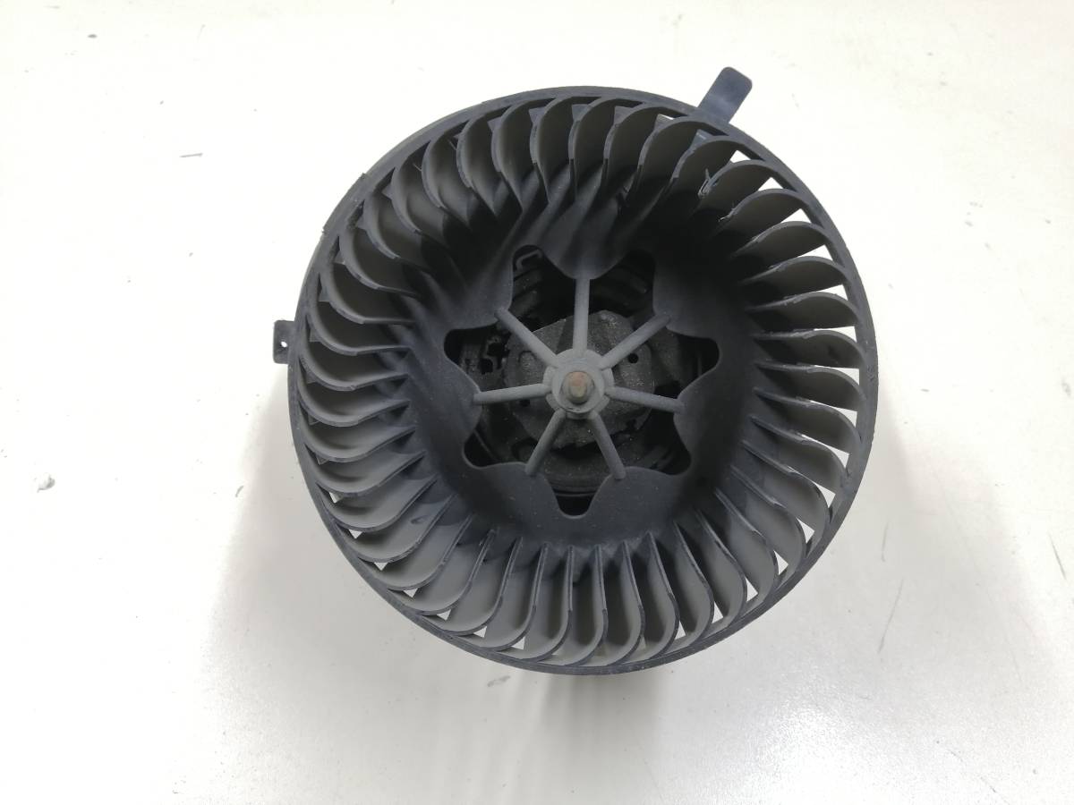 Моторчик отопителя Skoda Octavia (A5 1Z-) 2004-2013 Моторчик отопителя Skoda Octavia (A5 1Z-) 2004-2013