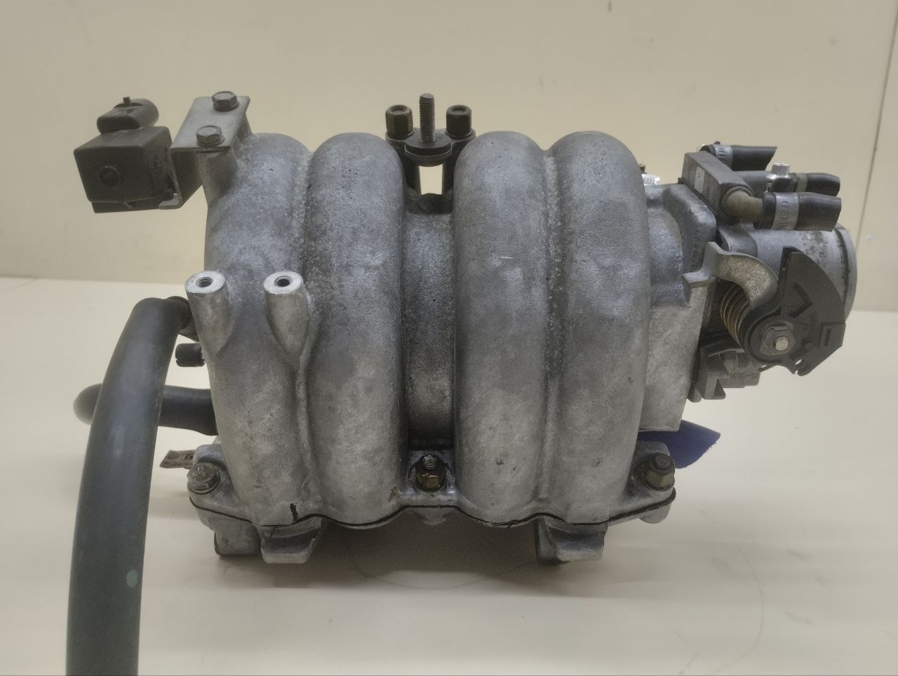 Коллектор впускной Chevrolet Niva 2009-2020