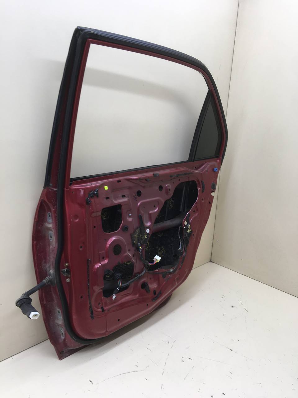 Дверь задняя правая Mitsubishi Lancer 9 (CS/Classic) 2000-2011 Дверь задняя правая Mitsubishi Lancer 9 (CS/Classic) 2000-2011