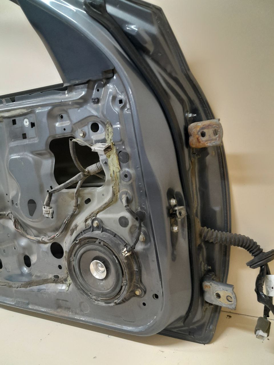 Дверь передняя левая Nissan Almera (N16) 2000-2006 Дверь передняя левая Nissan Almera (N16) 2000-2006