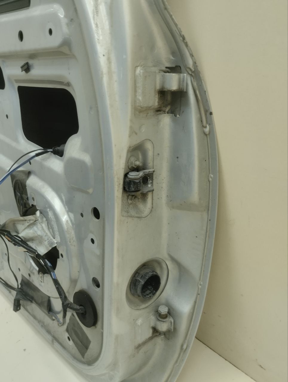 Дверь передняя левая Lada Granta 2011>