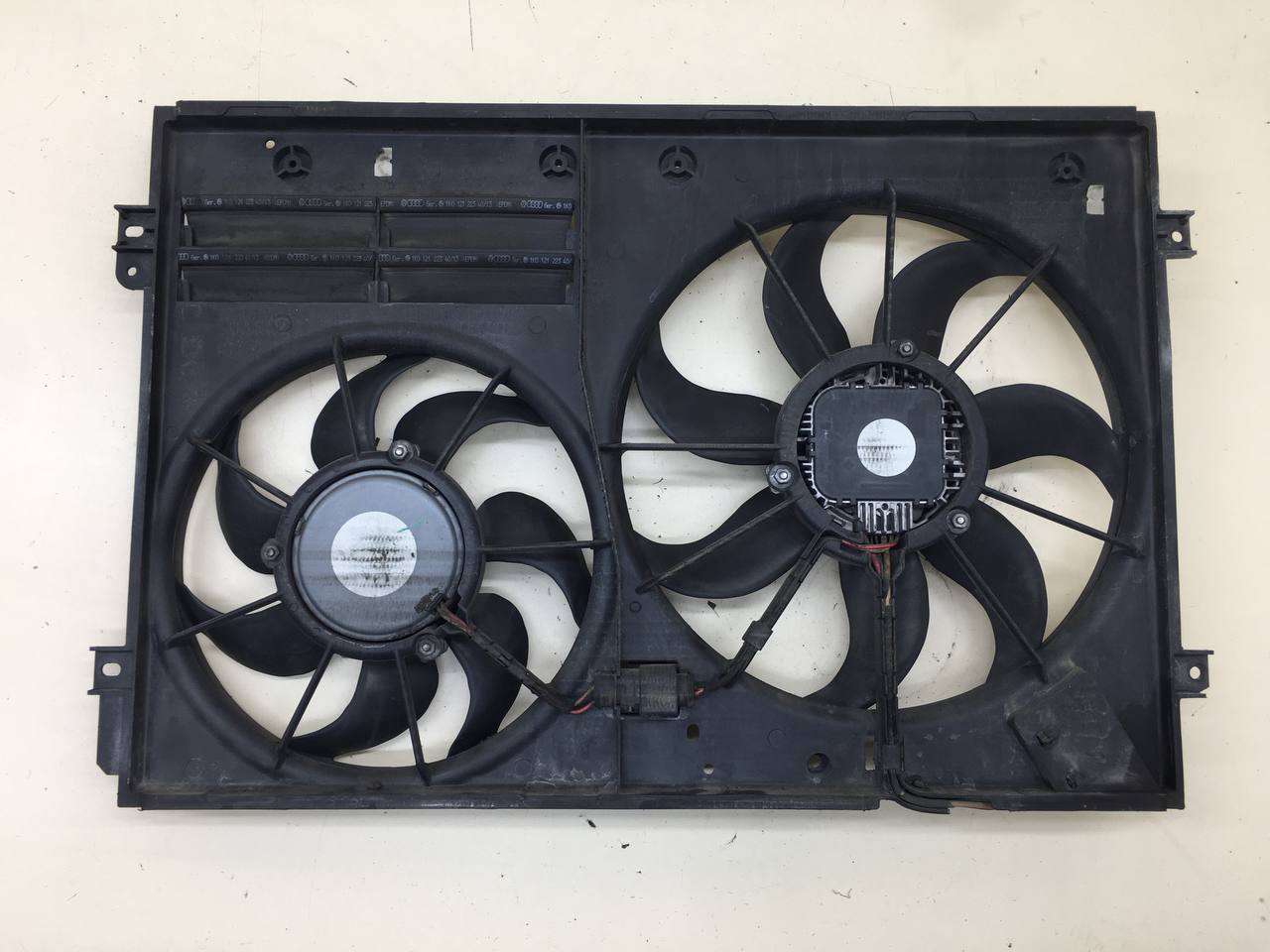 Диффузор вентилятора Volkswagen Passat B7 2011-2015