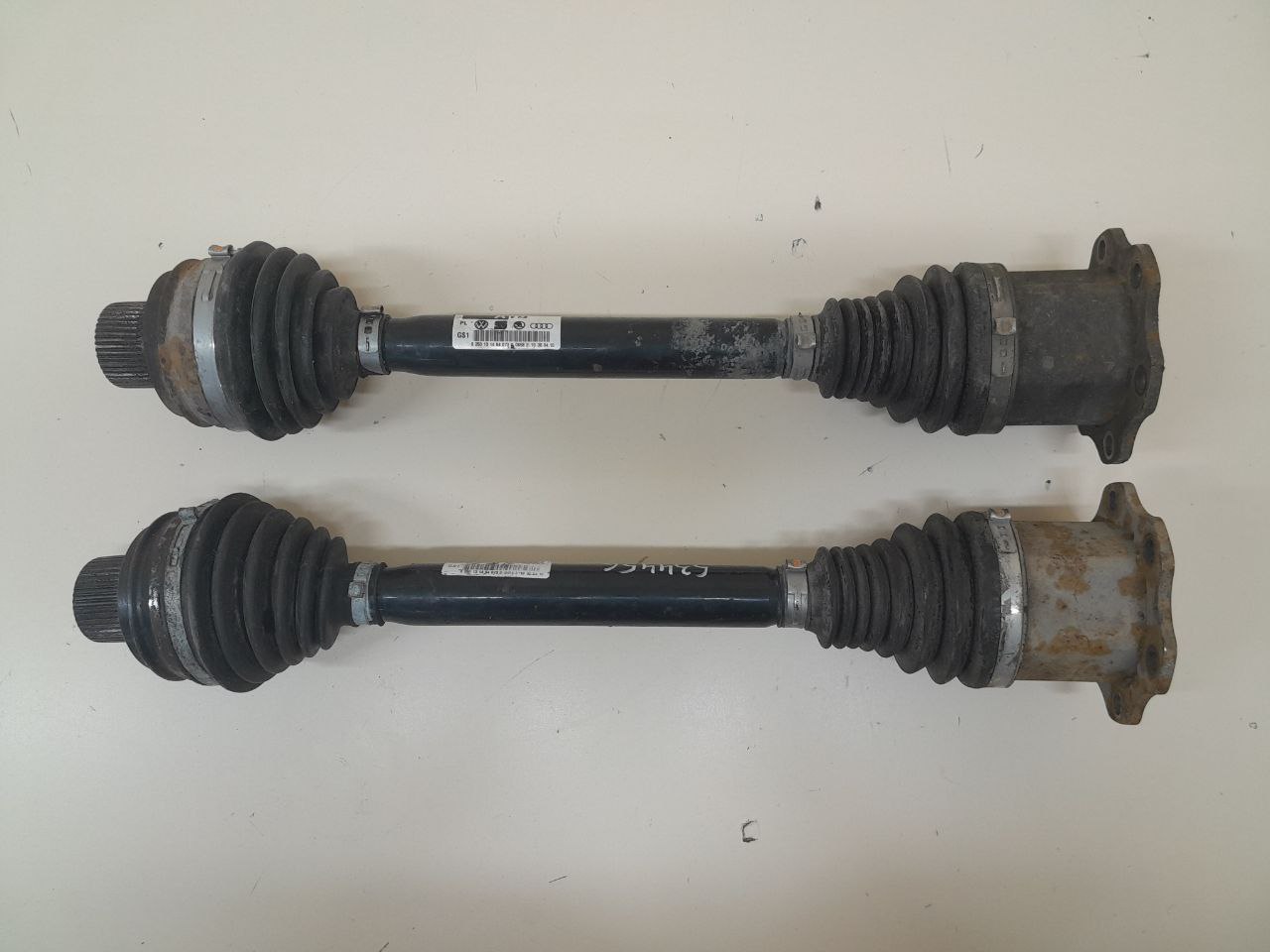 Полуось передняя Audi Q5 (8R) 2008-2017