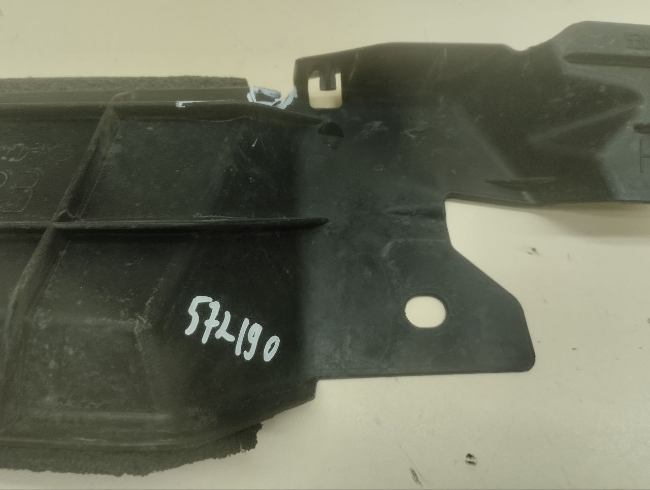 Пыльник (кузов наружные) Toyota Auris (E150) 2006-2012 Пыльник (кузов наружные) Toyota Auris (E150) 2006-2012