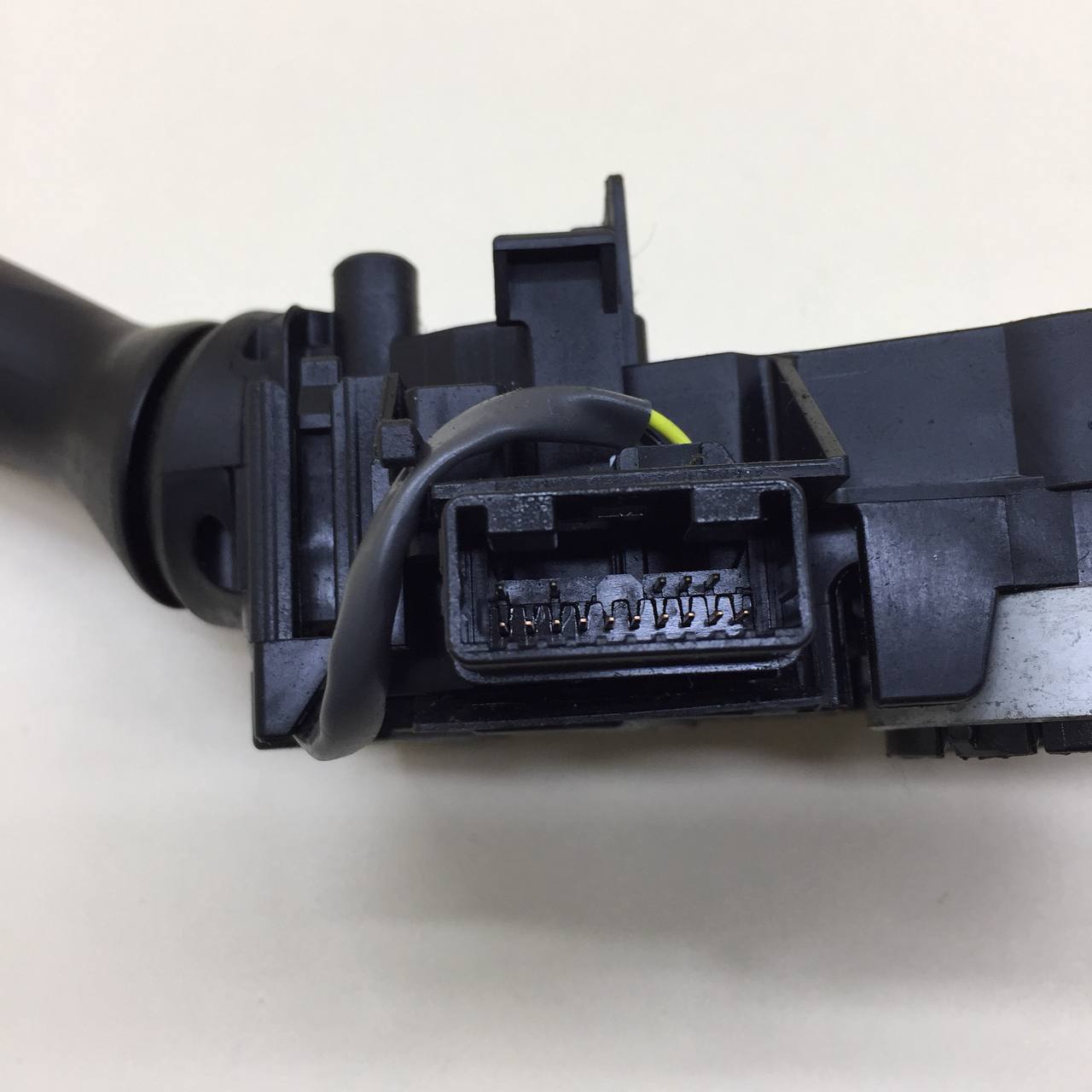 Переключатель поворотов подрулевой Toyota Rav 4 (A30) 2006-2013
