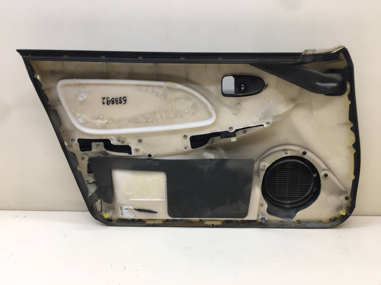 Обшивка двери передней правой Hyundai Sonata 4 (EF,Tagaz) 2001-2012