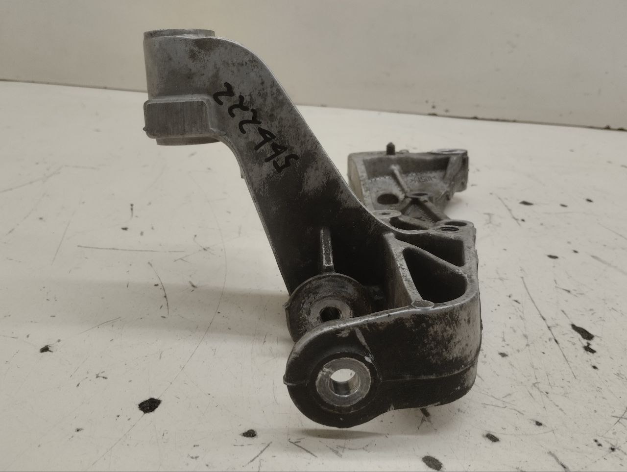 Кронштейн переднего рычага Skoda Octavia (A5 1Z-) 2004-2013