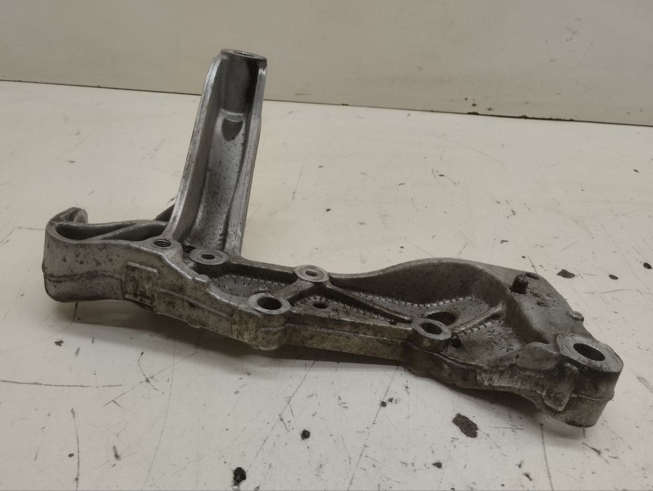 Кронштейн переднего рычага Skoda Octavia (A5 1Z-) 2004-2013