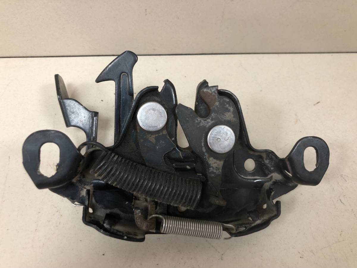 Замок капота Nissan Almera Classic (B10) 2006-2013