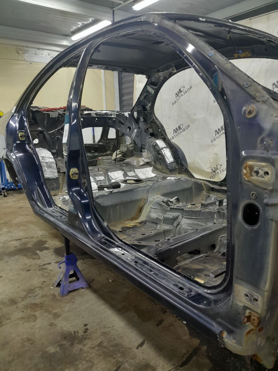 Порог со стойкой правый Nissan Almera (N16) 2000-2006