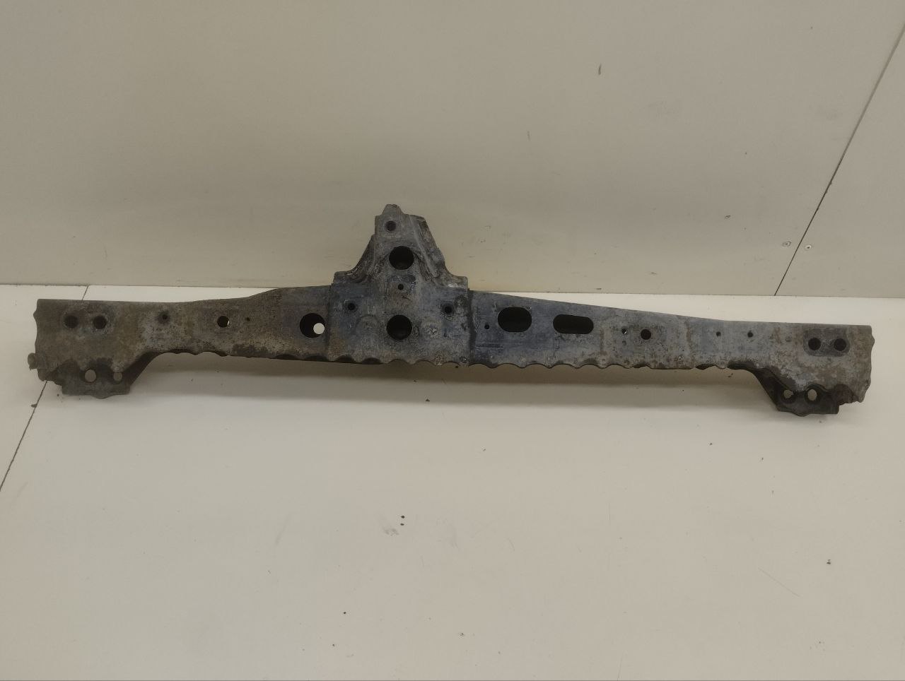 Балка передняя поперечная Toyota Auris (E150) 2006-2012