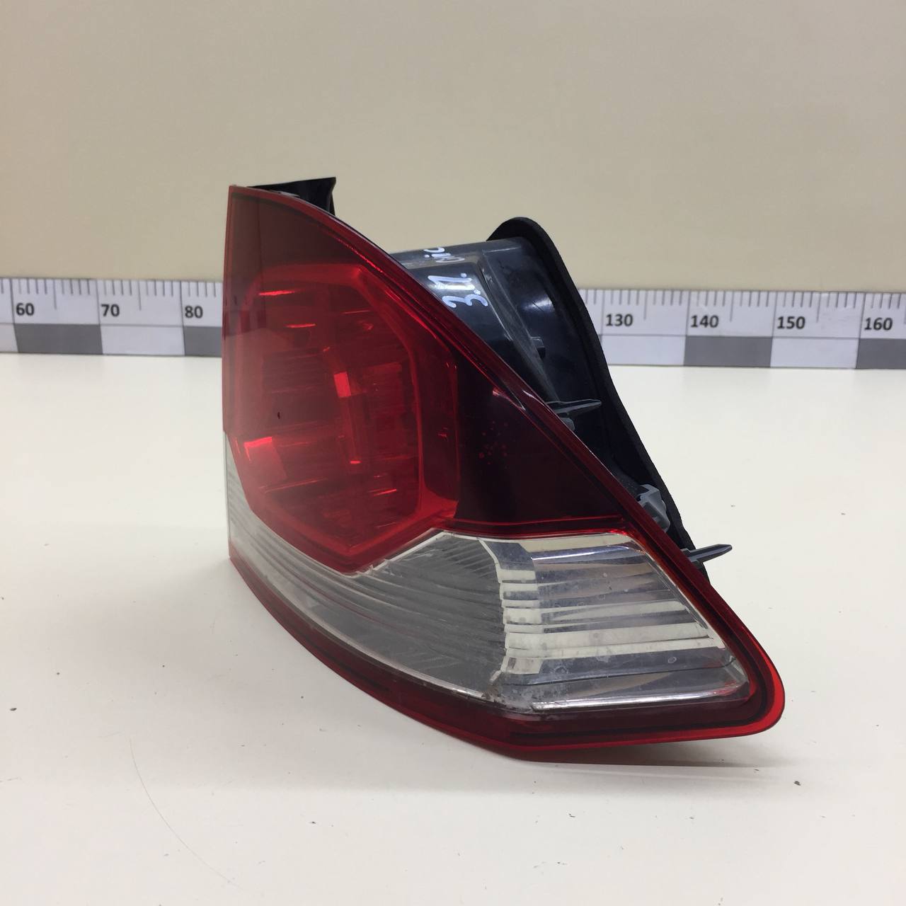 Фонарь задний наружный правый Honda Civic 4D 2006-2012