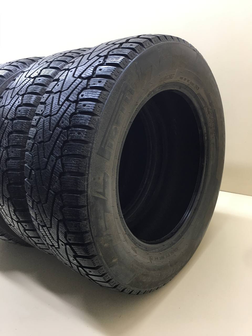 Шины к-кт R17 Зимние шипованные Pirelli ICE zero
