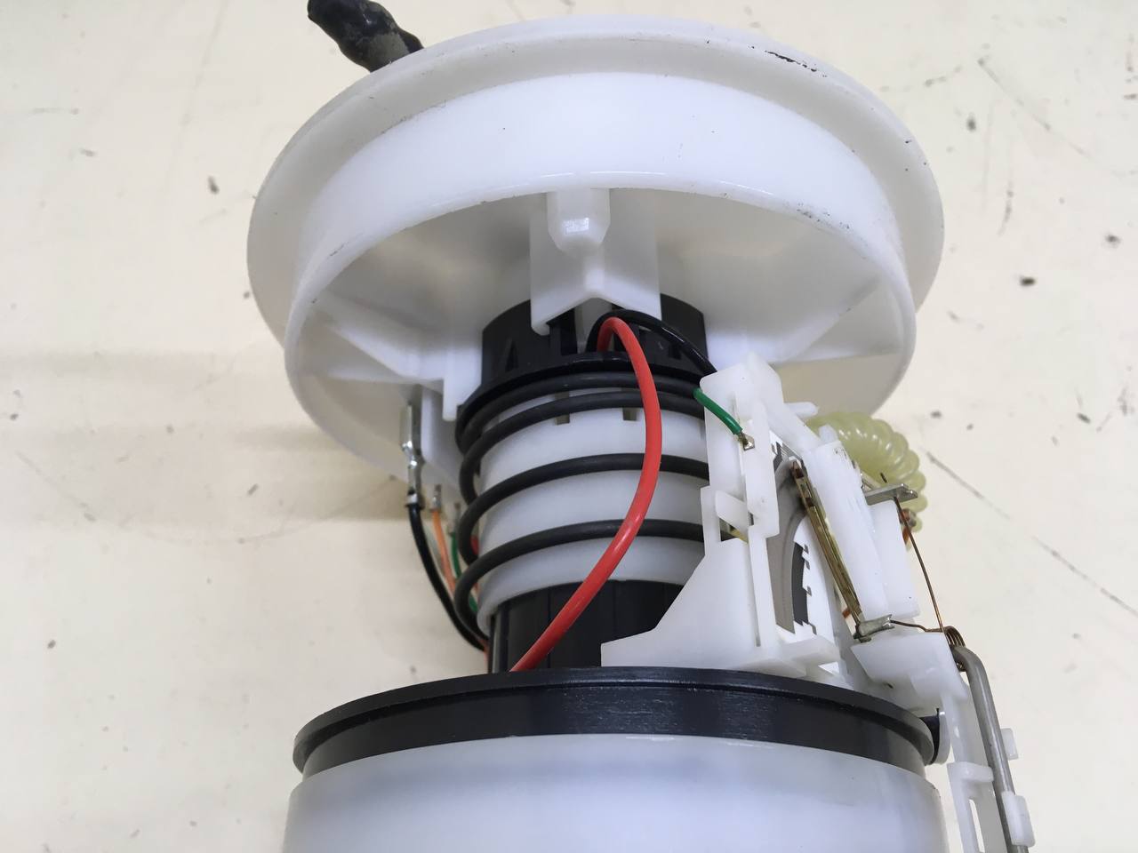 Насос топливный электрический Ford Focus 2 (DB) 2008-2011