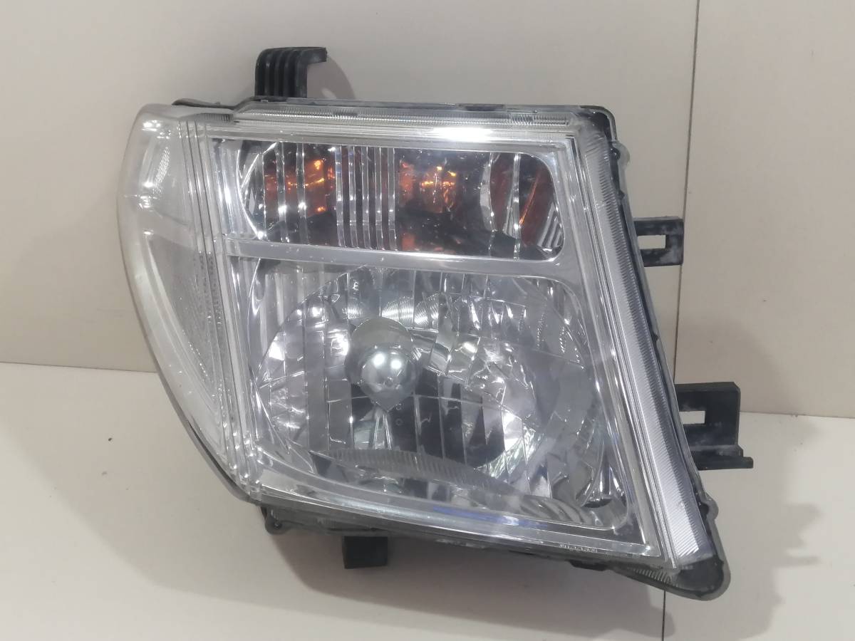 Фара правая Nissan Pathfinder (R51) 2005-2014