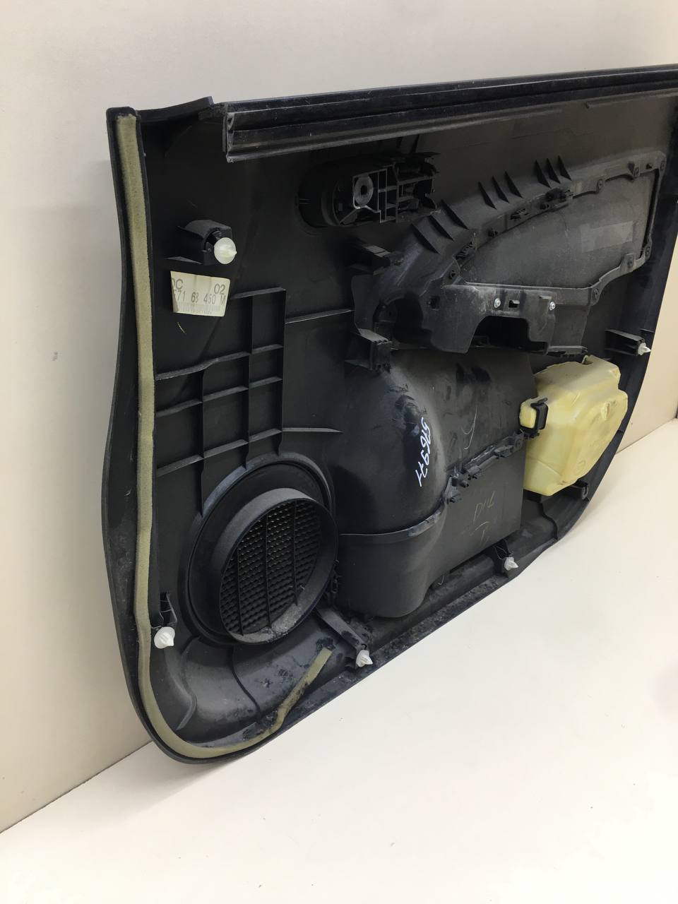 Обшивка двери передней левой Mazda Mazda 2 (DE) 2007-2014