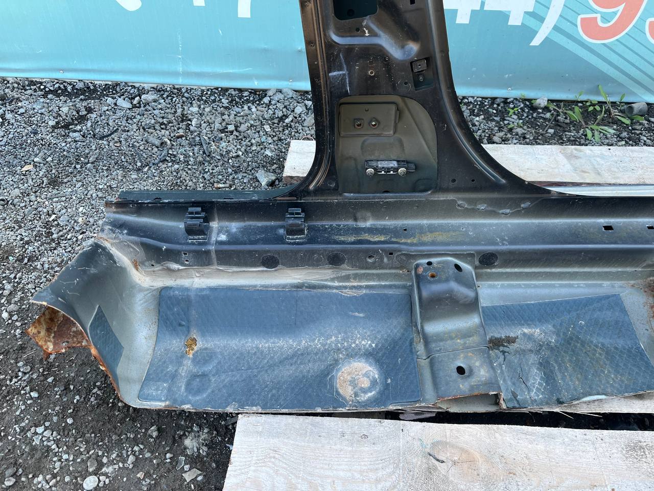 Порог со стойкой левый Nissan Primera (P12) 2002-2007