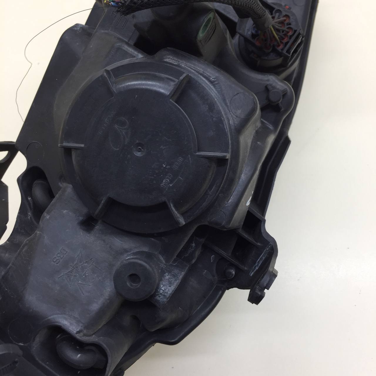 Фара правая Jaguar XF 2007-2015