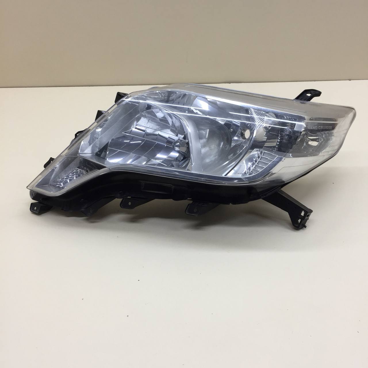 Фара левая Toyota Land Cruiser Prado (J150) 2009-2022