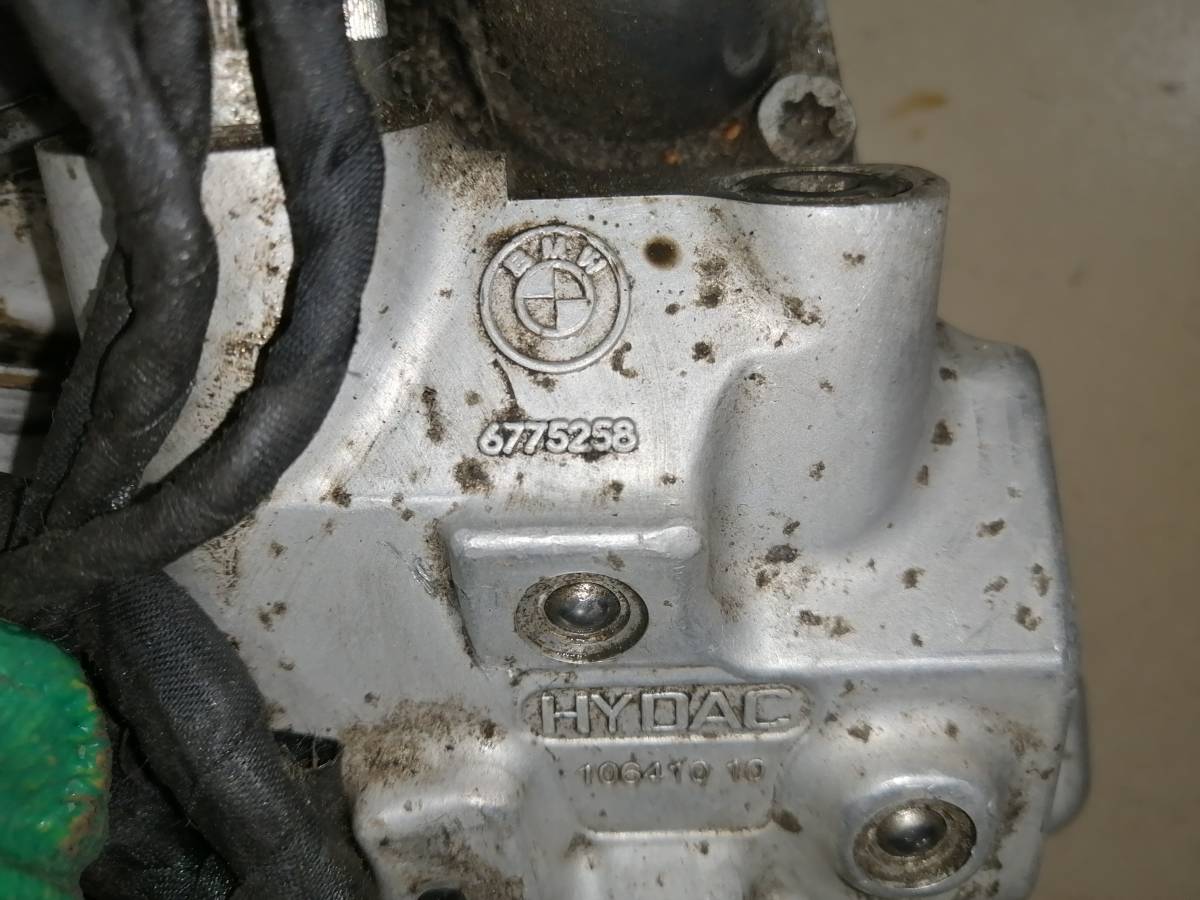 Клапан пневматический BMW 7-Series F01,F02 2008-2015 Клапан пневматический BMW 7-Series F01,F02 2008-2015