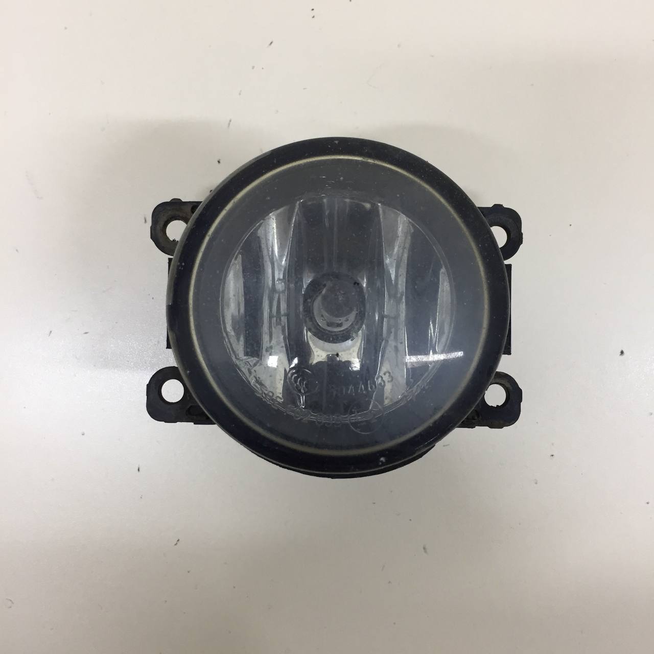 Фара противотуманная Renault Duster (HSA, HSM) 2012> Фара противотуманная Renault Duster (HSA, HSM) 2012>