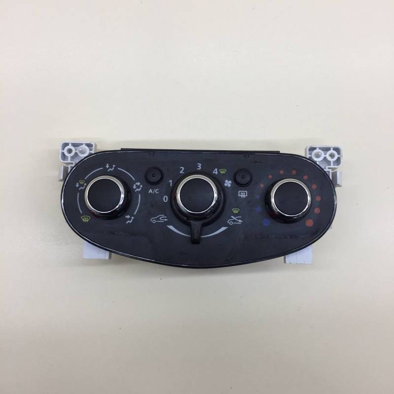 Блок управления отопителем Lada  X-RAY Cross 2018 >