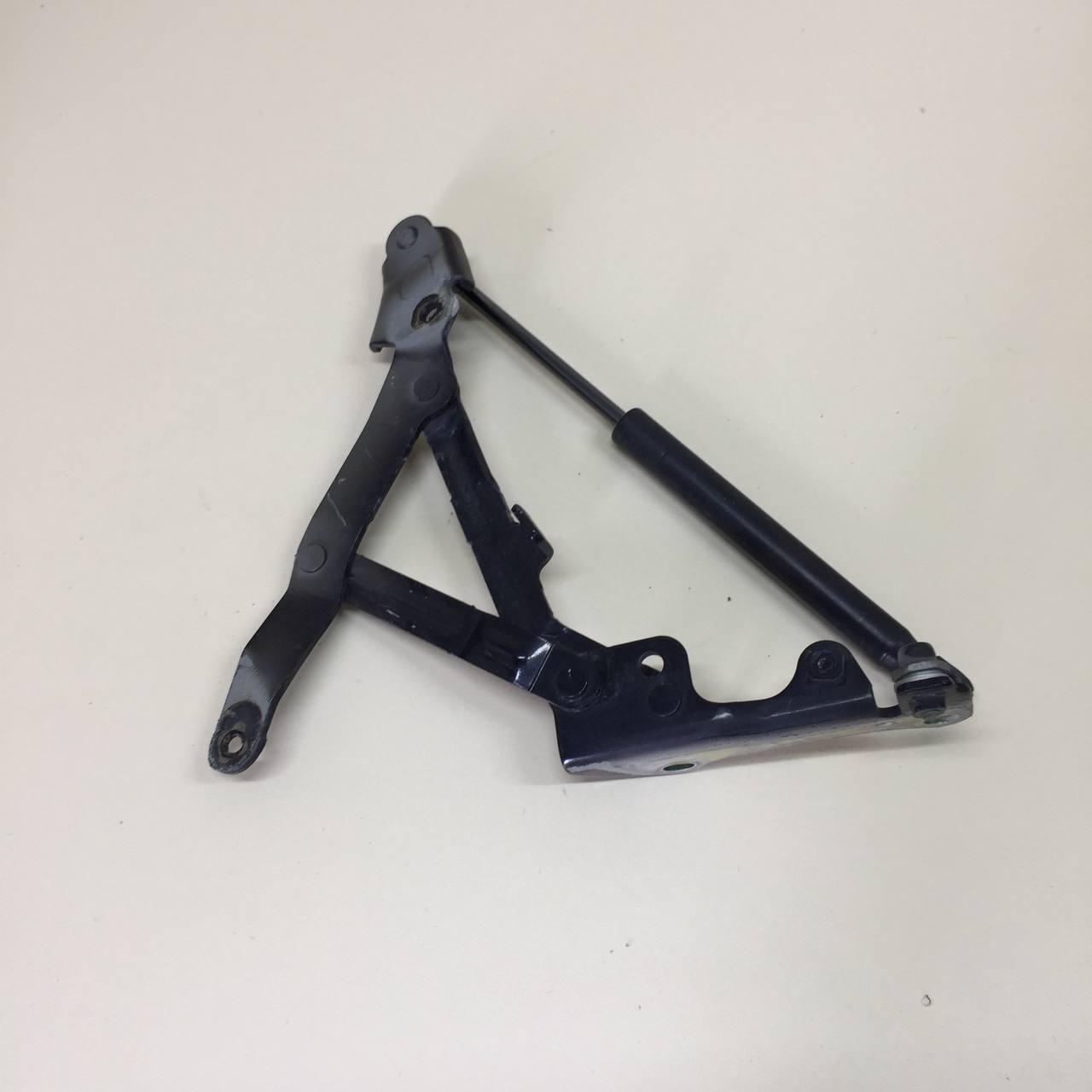 Петля крышки багажника Mitsubishi Lancer X (CX, CY)  2007>