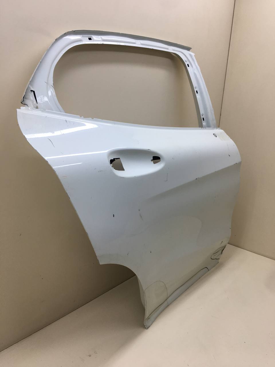 Дверь задняя правая Mercedes-Benz GLA-Class (X156) 2014> Дверь задняя правая Mercedes-Benz GLA-Class (X156) 2014>