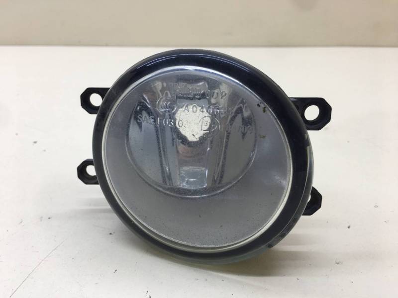 Фара противотуманная правая Toyota Auris (E150) 2006-2012 Фара противотуманная правая Toyota Auris (E150) 2006-2012
