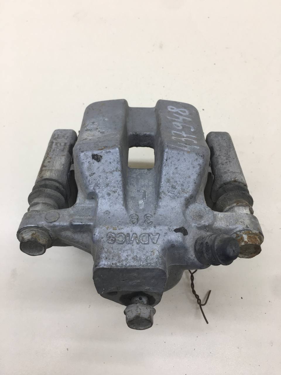 Суппорт задний левый Toyota Rav 4 (A30) 2006-2013