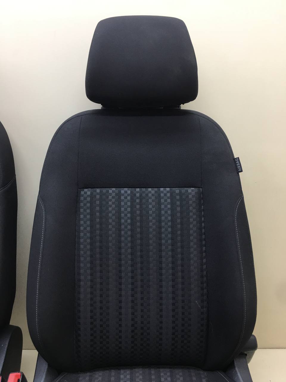 Сиденье (комплект) Volkswagen Polo (MK5) 2011-2020 Сиденье (комплект) Volkswagen Polo (MK5) 2011-2020