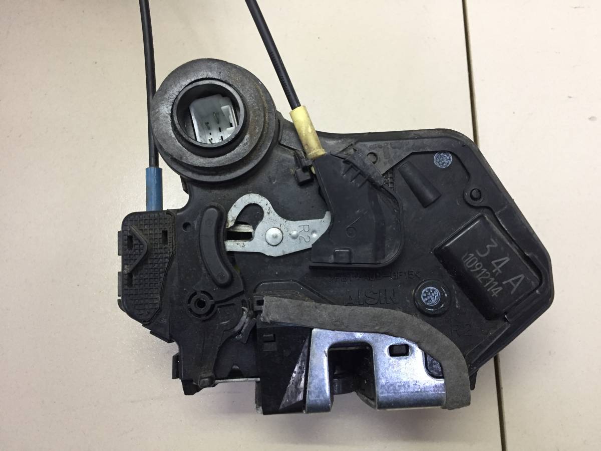 Замок двери задней правой Suzuki Grand Vitara 2005-2015