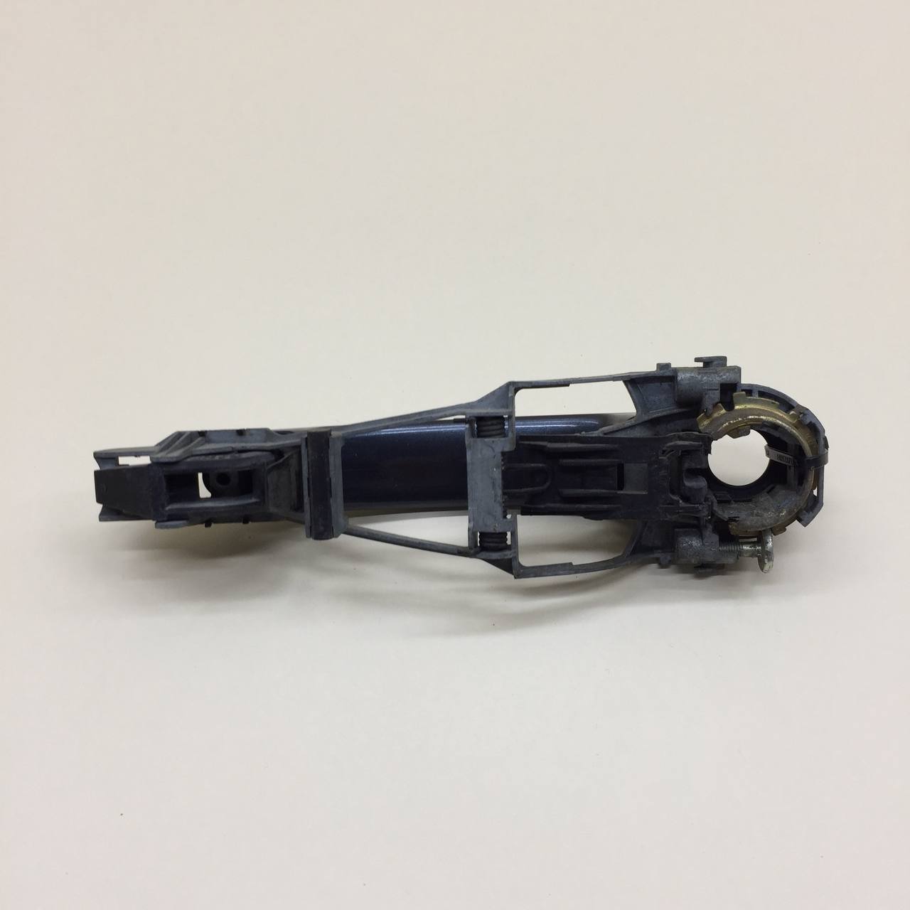 Ручка двери передней наружная левая Skoda Octavia (A5 1Z-) 2004-2013 Ручка двери передней наружная левая Skoda Octavia (A5 1Z-) 2004-2013