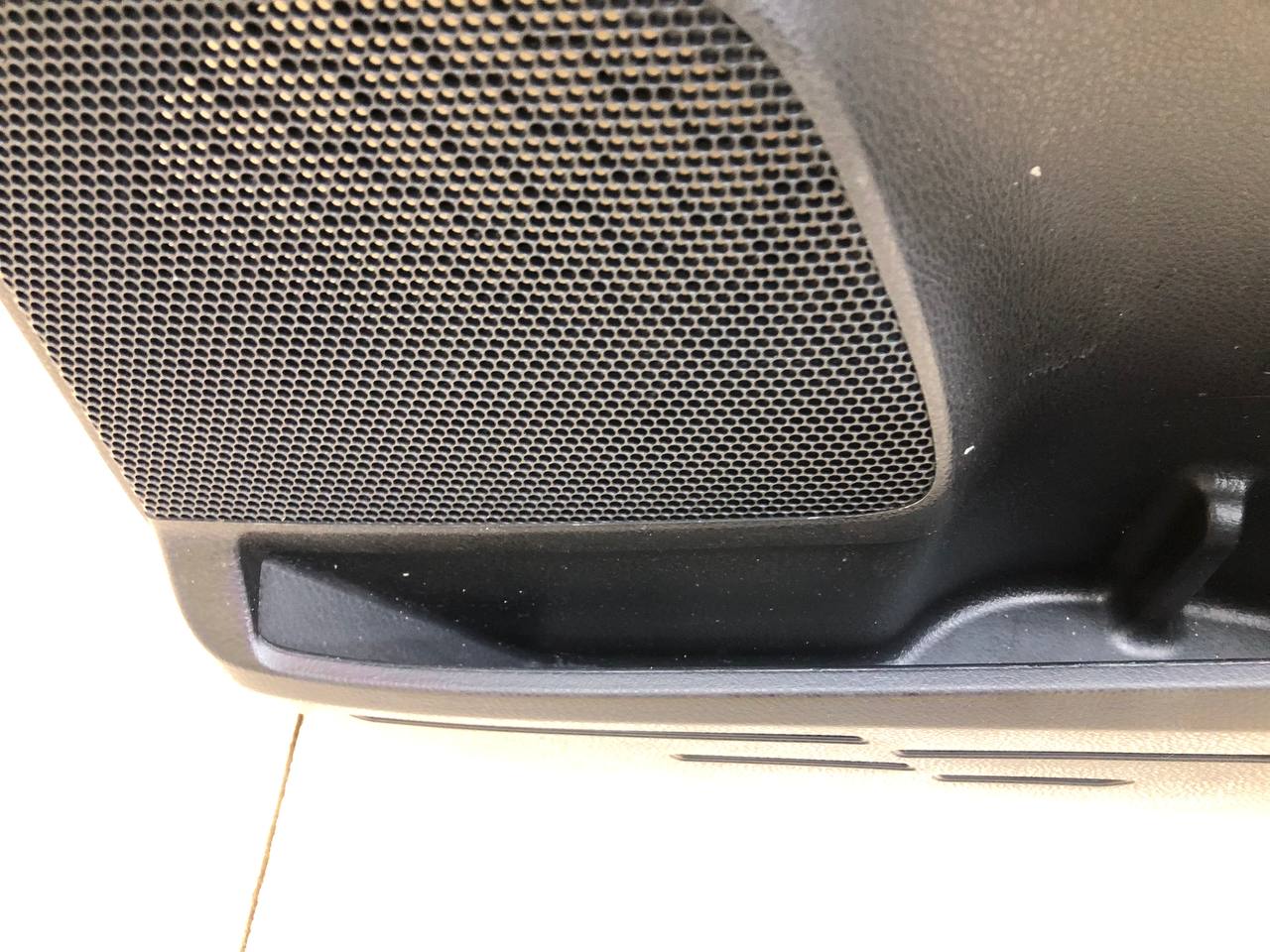 Обшивка двери передней правой Toyota Rav 4 (XA40) 2013-2019