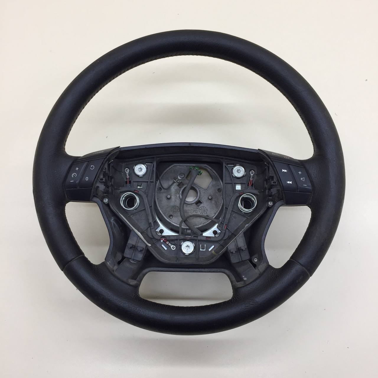Рулевое колесо для AIR BAG (без AIR BAG) Volvo XC90 2002-2015 Рулевое колесо для AIR BAG (без AIR BAG) Volvo XC90 2002-2015