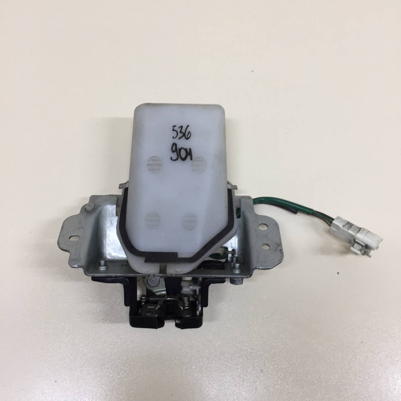 Замок багажника Toyota Land Cruiser Prado (J150) 2009-2022 Замок багажника Toyota Land Cruiser Prado (J150) 2009-2022