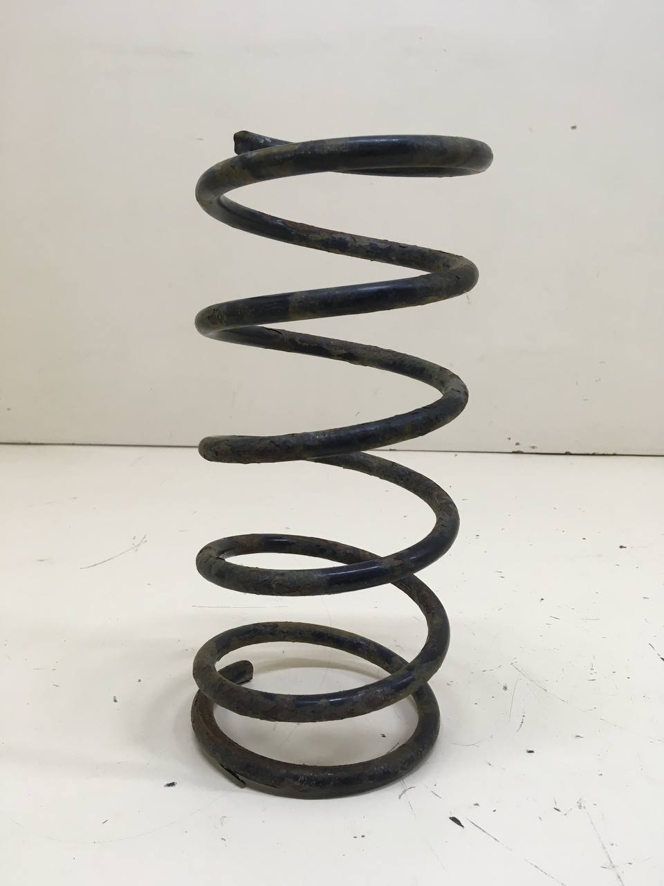 Пружина передняя Kia Sephia 2001-2004