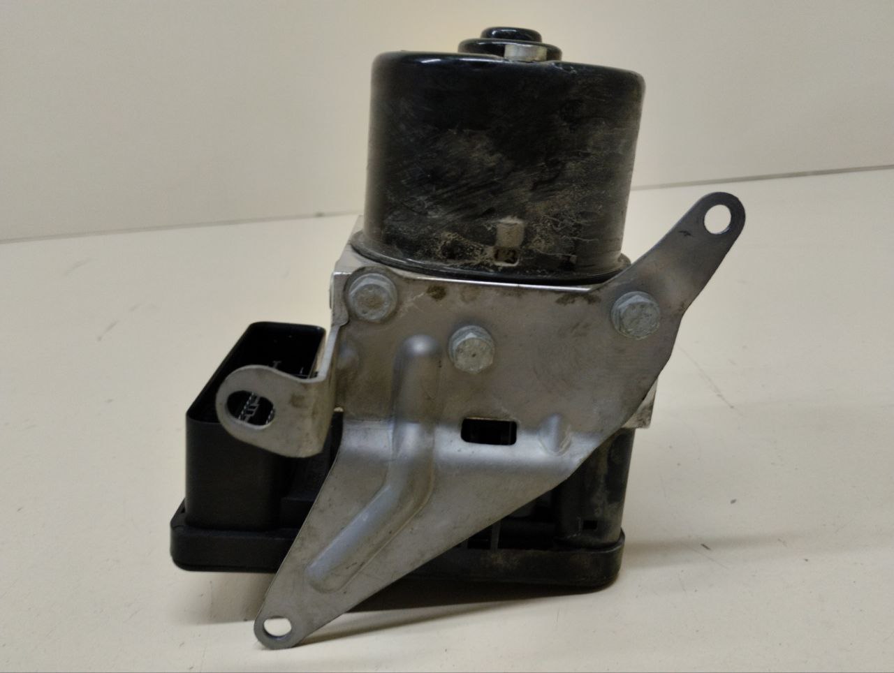 Блок ABS (насос) BMW 3-series E90/E91 2005-2011