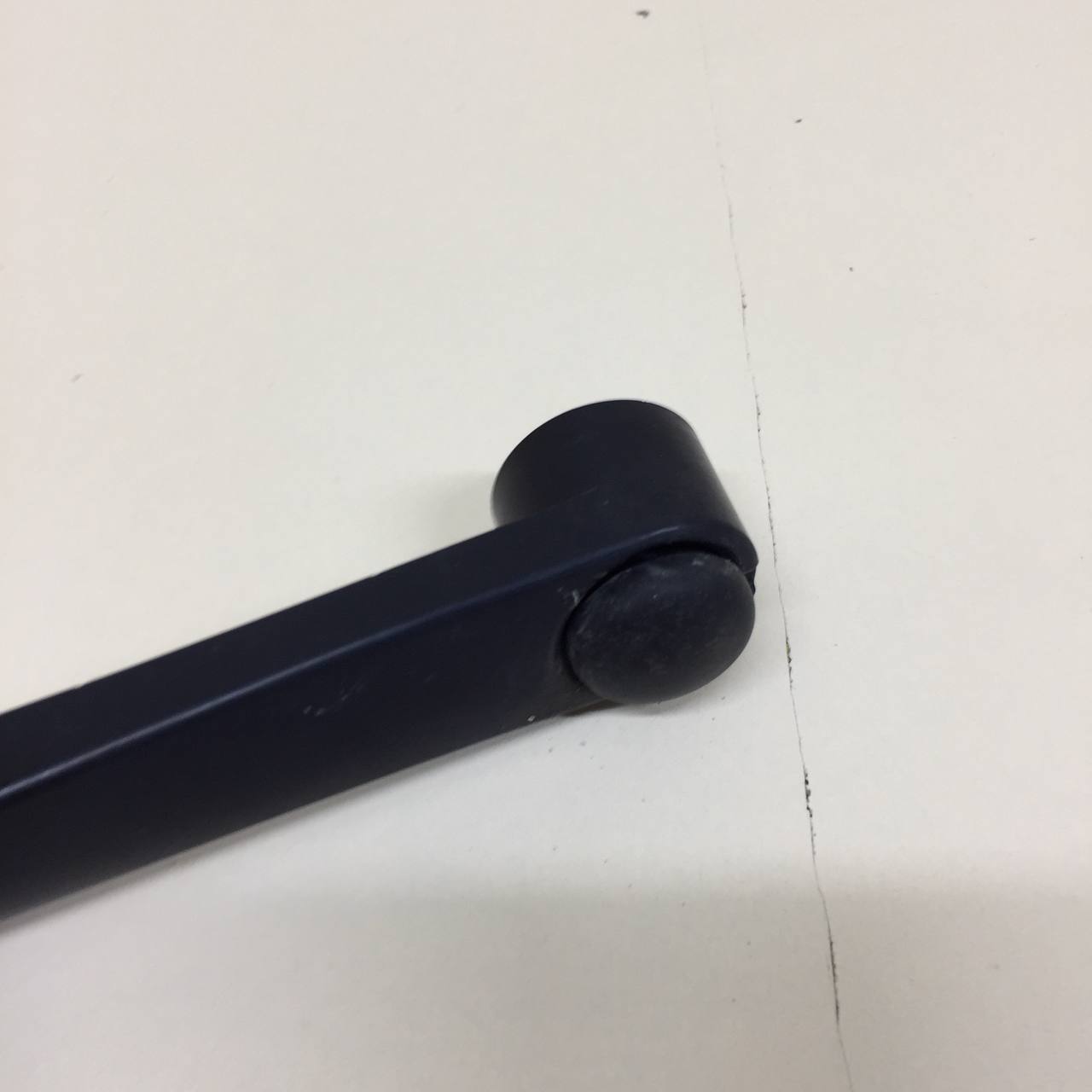 Поводок стеклоочистителя передний правый Chevrolet Cruze (J300) 2009-2016