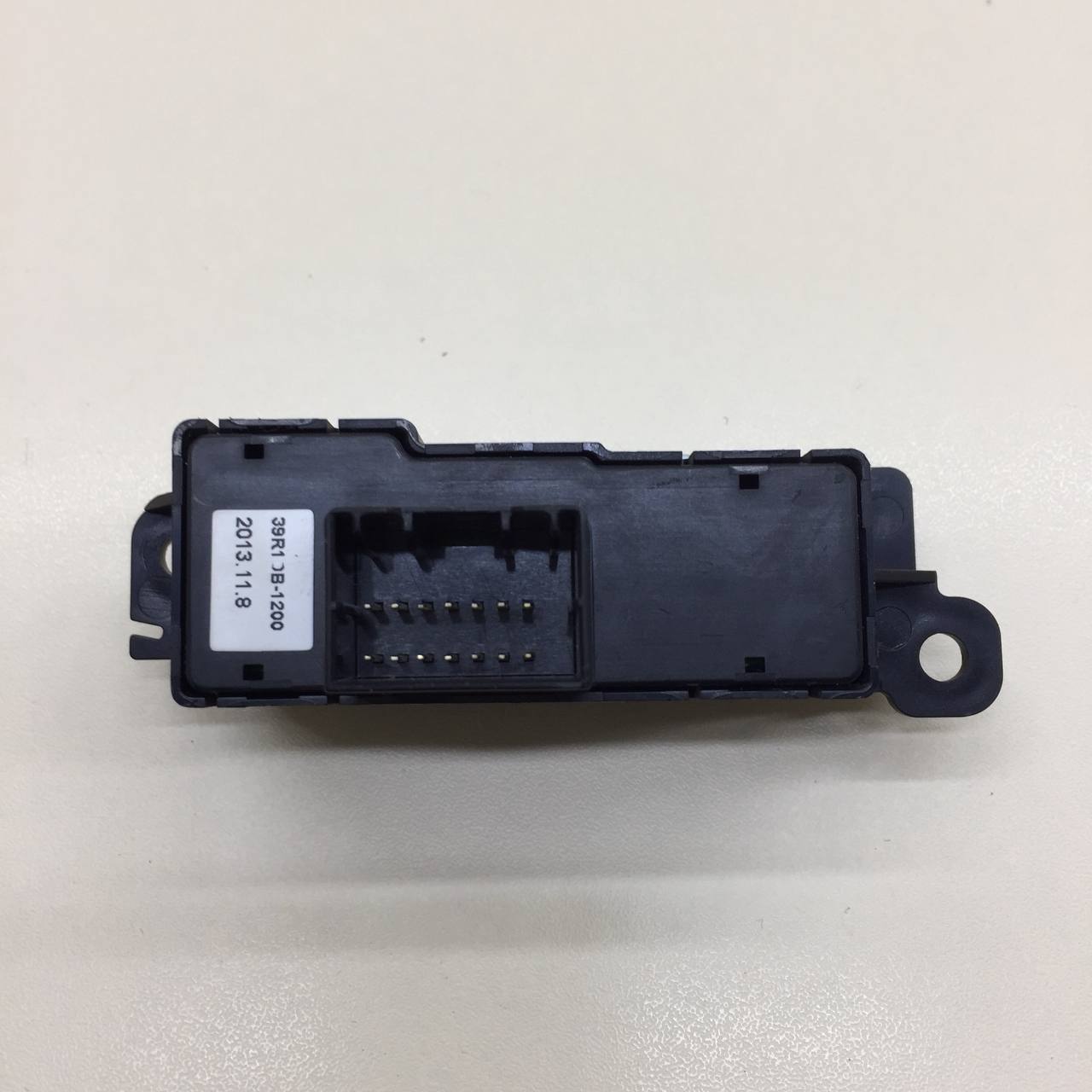 Кнопка обогрева сидений Hyundai i40 (VF) 2011>