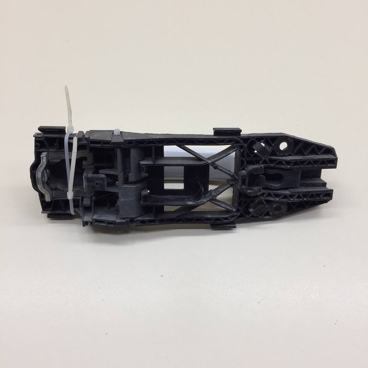 Ручка двери передней наружная левая Volkswagen Tiguan (5N1) 2007-2011