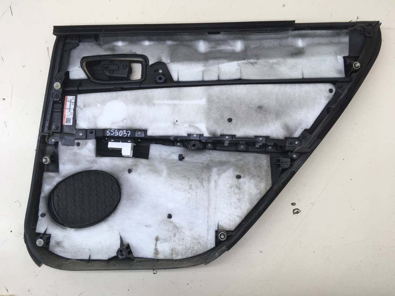 Обшивка двери задней левой Mazda Mazda 6 (GG) 2002-2007 Обшивка двери задней левой Mazda Mazda 6 (GG) 2002-2007