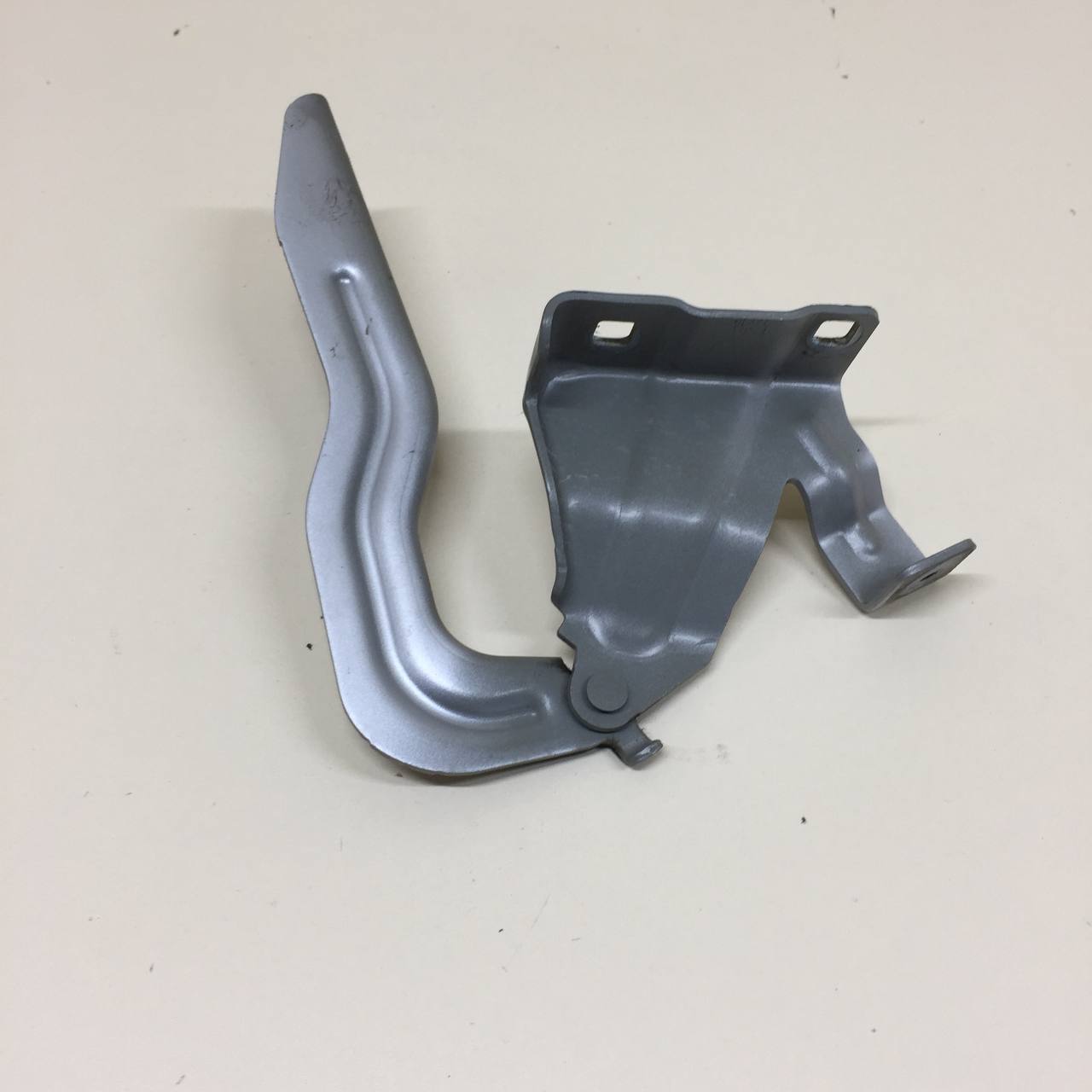 Петля капота левая Nissan Qashqai (J11) 2014> Петля капота левая Nissan Qashqai (J11) 2014>