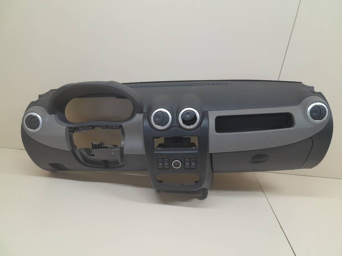 Торпедо Lada Largus 2012>